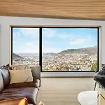 In The Hollywood Hills Of With Breathtaking Views Villa *