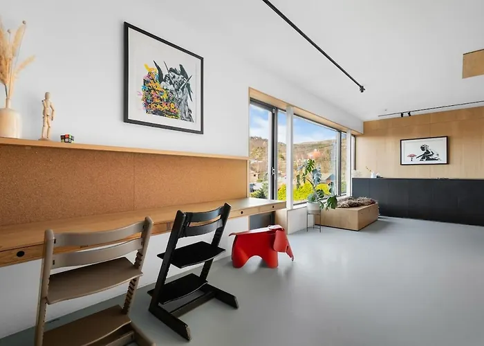 In The Hollywood Hills Of With Breathtaking Views Vila Bergen