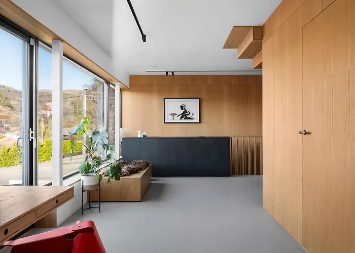 In The Hollywood Hills Of With Breathtaking Views Vila Bergen